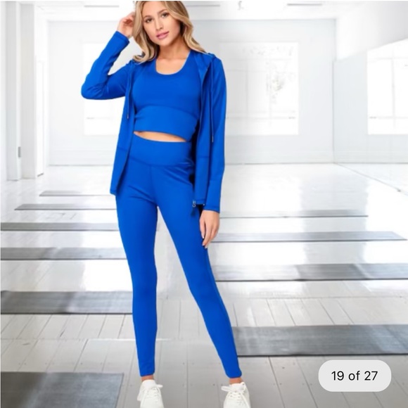 Women’s 3 piece work out outfit - Picture 3 of 4